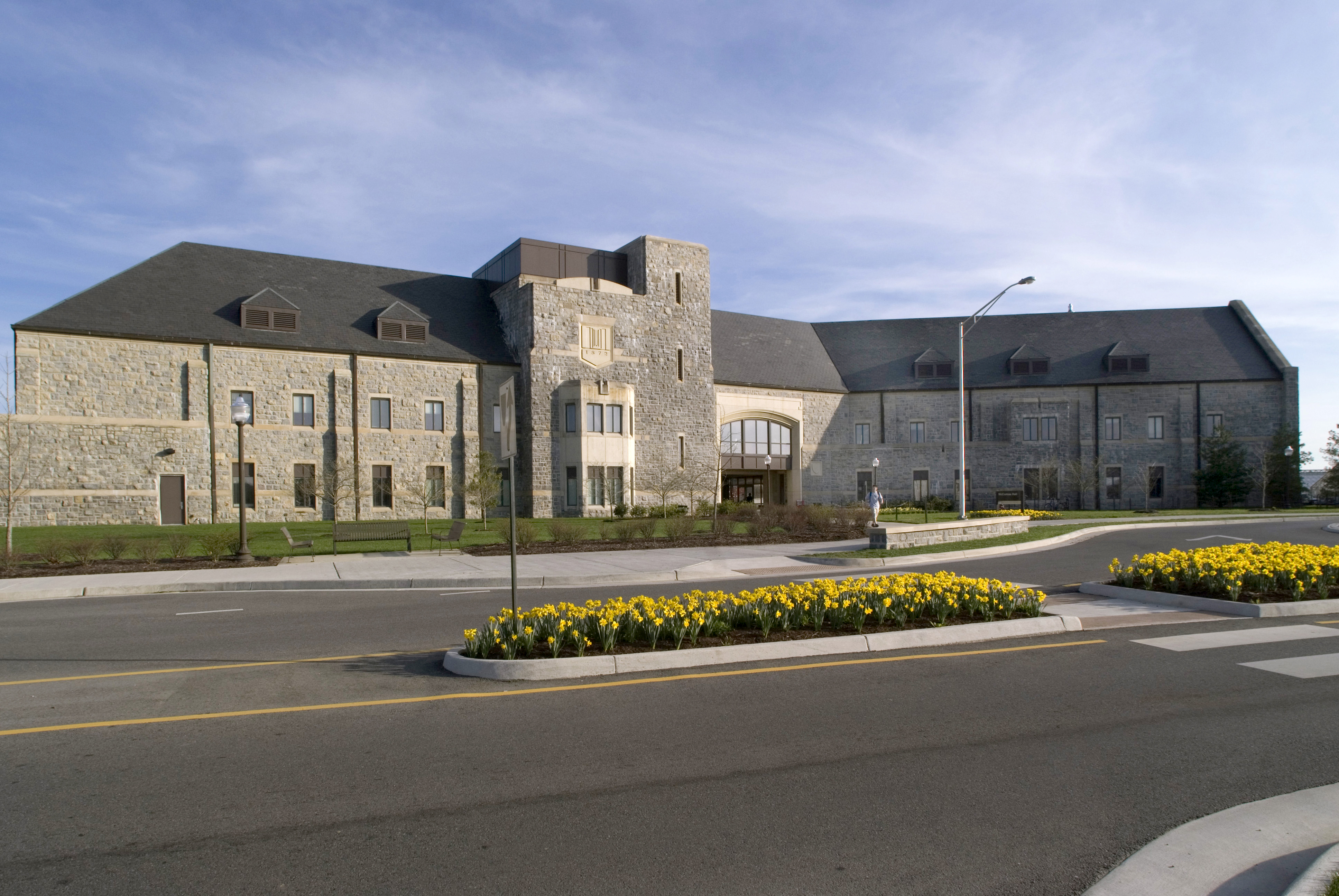 Vt Campus Emporium - hy2dt6j
